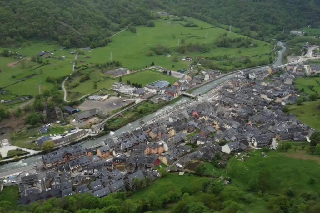 Mcastet, Casita Aranesa En El Valle De Aran Bossost Dış mekan fotoğraf