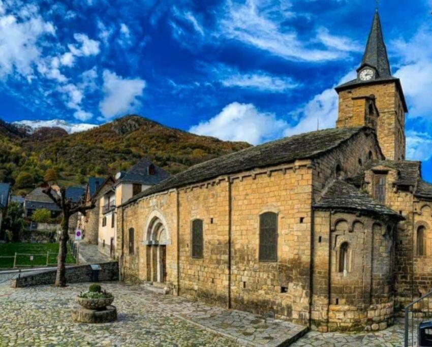Mcastet, Casita Aranesa En El Valle De Aran Bossost Dış mekan fotoğraf